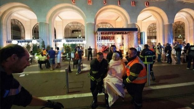 بالصور.. هجوم نيس في يوم الباستيل