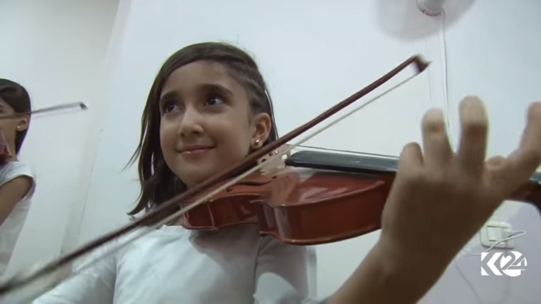 رغم الحرب.. تأسيس فرقة اوركسترا للاطفال بالقامشلي (صور)