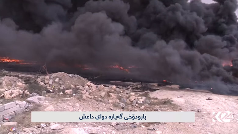 بالصور.. الظلام يحل قبل موعده في القيارة