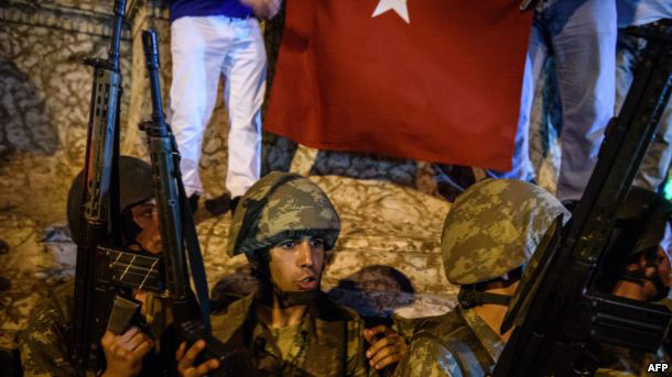 بالصور.. محاولة فاشلة لانقلاب عسكري في تركيا