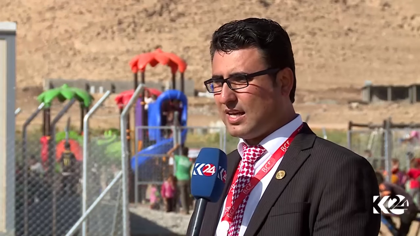 بالصور.. مؤسسة بارزاني الخيرية تمنح اطفال سنجار الابتسامة من جديد