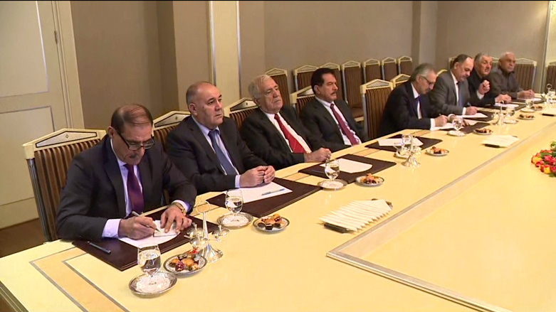 شاندی مەكتەبی سیاسی یەكێتی نیشتمانی كوردستان لە كۆبوونەوەیاندا لەگەڵ شاندی مەكتەبی سیاسی پارتی دیموكراتی كوردستان لە ھەولێر 11 كانوومی دووەمی 2017