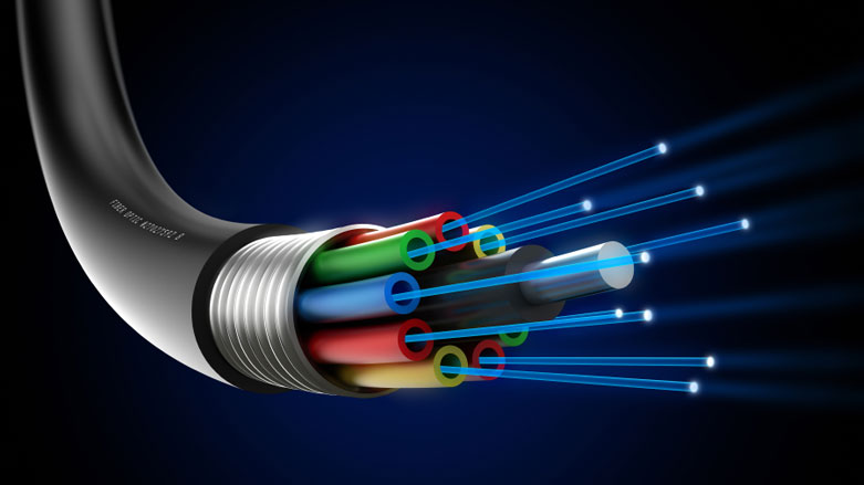 العراق يأمل بجني أرباح بملايين الدولارات عبر "ليف بصري" عابر للقارات