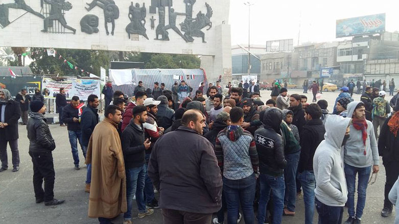 الاحتجاجات تجددت في ساعات الصباح الاولى من اليوم الاثنين