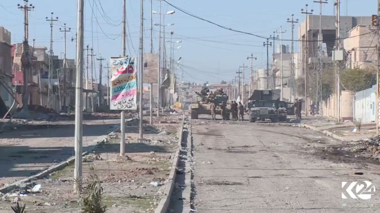 القوات العراقية تنتزع مقارا حكومية وجسرا جديدا وعدة مناطق في الموصل