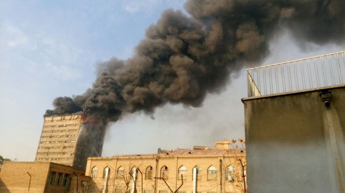 ئاگركەوتنەوە و داڕمانی بینایەك لە  تاران 30  كەس دەكوژێت
