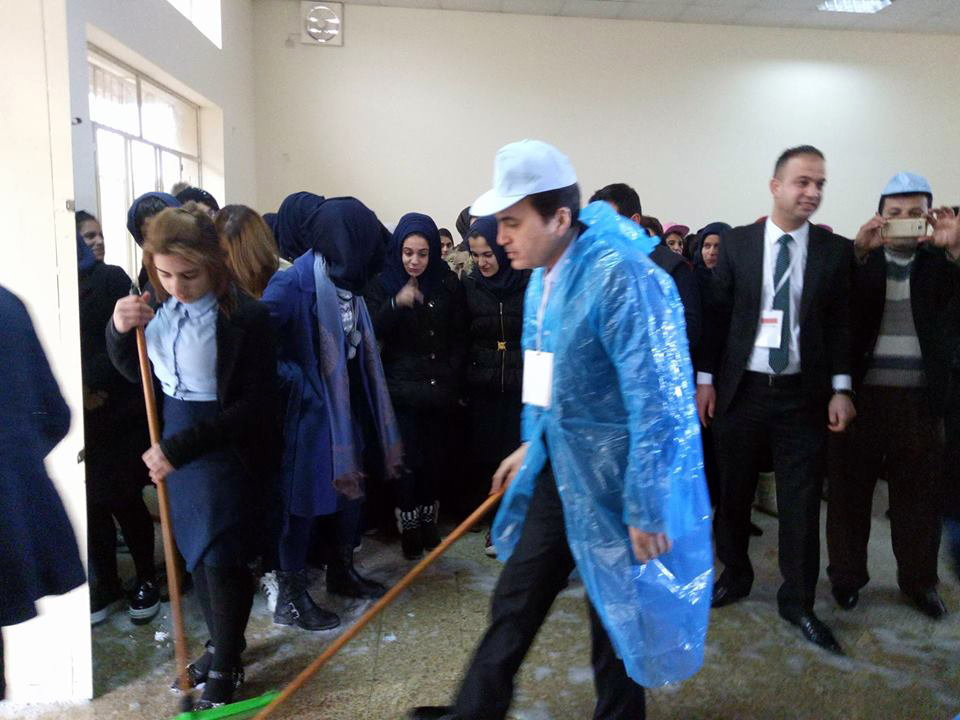 بە وێنە.. وەزارەتی پەروەردە ھەڵمەتی پاككردنەوەی قوتابخانەكانی دەستپێكرد