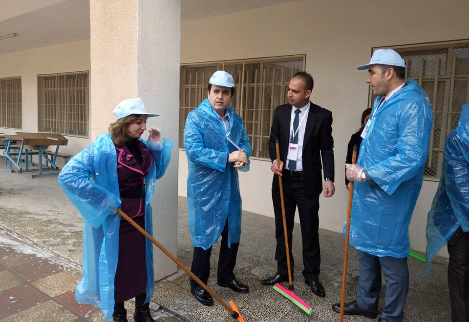 بە وێنە.. وەزارەتی پەروەردە ھەڵمەتی پاككردنەوەی قوتابخانەكانی دەستپێكرد