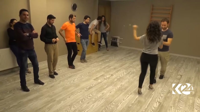 Li Wanê kursa dansên Salsa û Tangoyê   