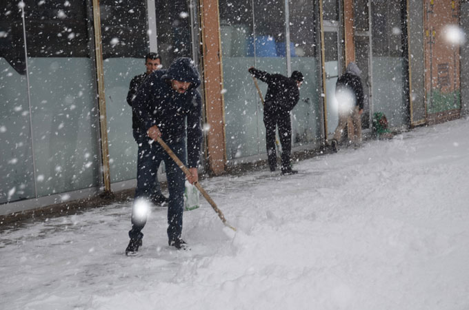 بەفر ژیان لەم ناوچەی كوردستان دەوەستێنێت