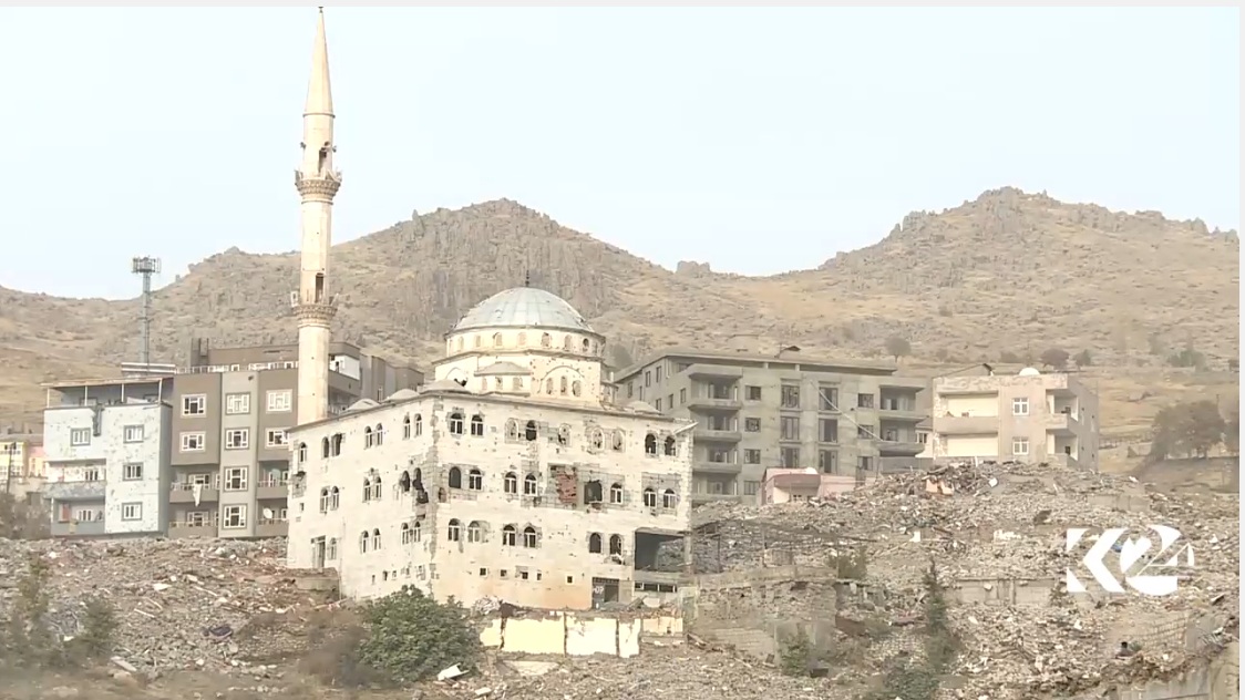 شه‌ڕى په‌كه‌كه‌ و سوپاى توركيا شرناخى وێران كردووه‌