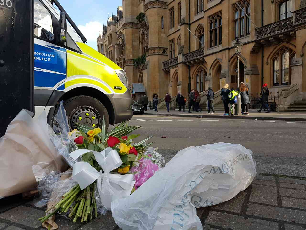 ئه‌مڕۆی شوێنی هێرشه‌كه‌ی له‌نده‌ن به‌ وێنه‌ ببینه‌