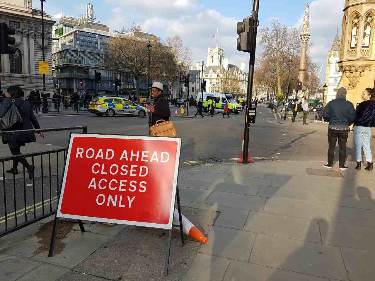 ئه‌مڕۆی شوێنی هێرشه‌كه‌ی له‌نده‌ن به‌ وێنه‌ ببینه‌