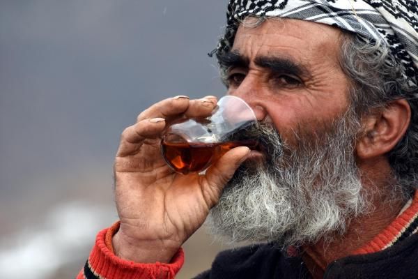 حەوت ساڵە بەتەنیا لە گوندەكەی دەژیت