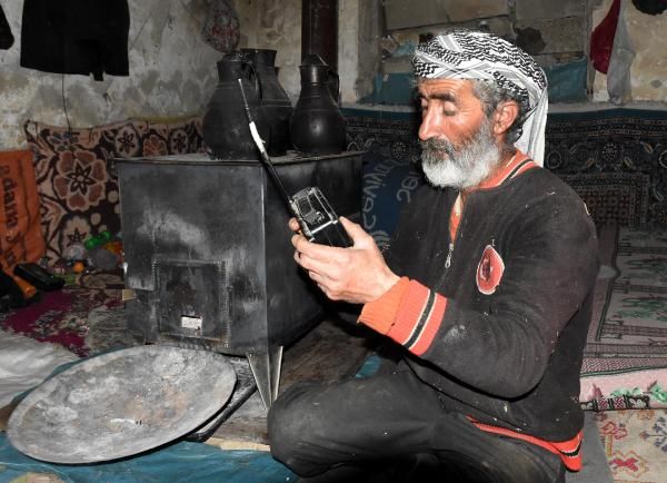 حەوت ساڵە بەتەنیا لە گوندەكەی دەژیت