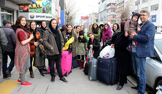 گەشتیارانی ئێرانی لە وان باكووری كوردستان