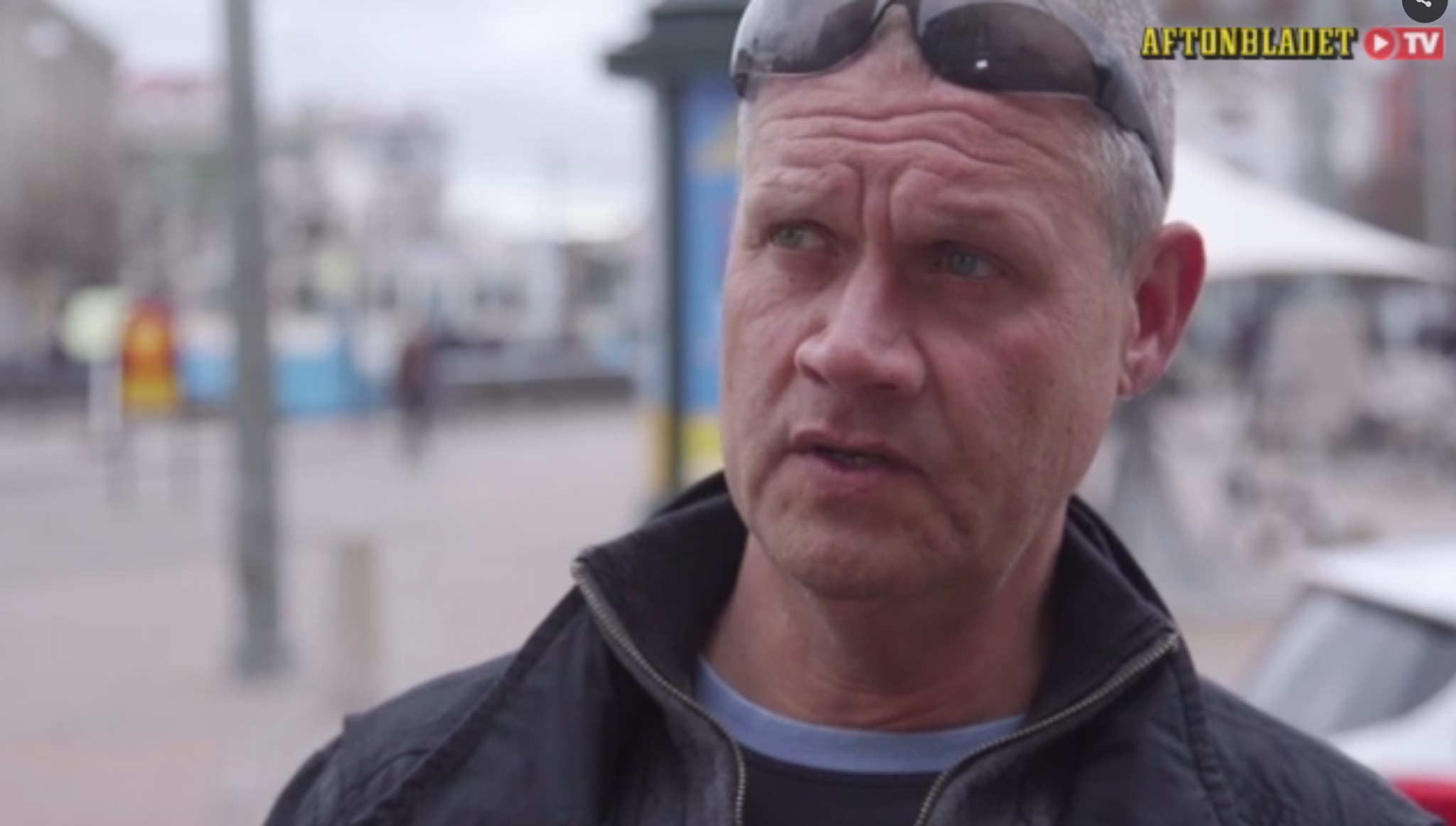 Tony Ekmen dema gihêştiye welatê xwe û hevdîtin ligel medyayên Swêdê kiriye