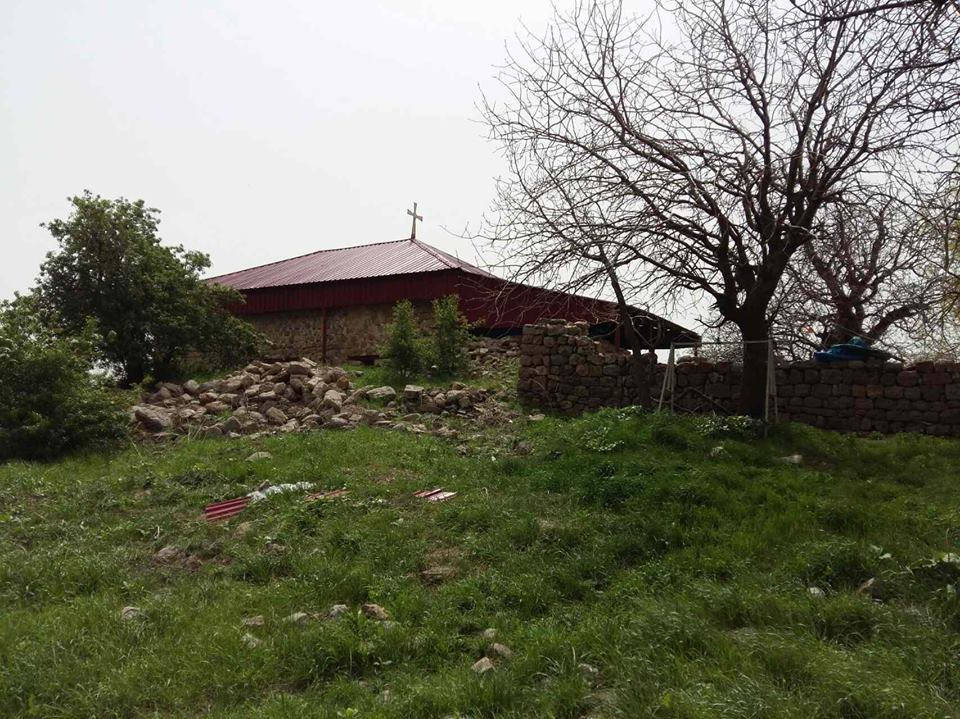 كریستیانەكان لەبناری چیای شیرین رێوڕەسمی جەژنی مارگیورگیس ئەنجامدەدەن