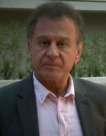 خواننده مشهور کرد، مَظهَر خالِقی (زاده ۱۳۱۸ سنندج) خانواده‌ای از مشایخ کرد بدنیا آمد. از همان نوجوانی به یادگیری موسیقی سنتی ایرانی و موسیقی کردی پرداخت. اولین اجرای ضبط شده استاد متعلق به دههٔ سی است که در رادیو سنندج و به زبان فارسی اجرا کرده است. او دانش‌آموختهٔ فیزیک از دانشگاه تهران است و قبل از ورودش به سازمان رادیو و تلویزیون ملی ایران دبیر دبیرستانهای تهران بود. از او بیش از ۲۵۰ آواز فولکلوریک ضبط و ثبت شده است. خالقی اکنون سرپرستی انستیتوی میراث هنری کردستان را بر عهدە دارد. 