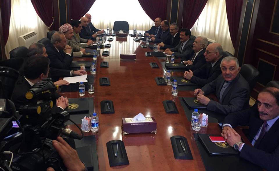 كۆبوونەوەی مەكتەبی سیاسی پارتی و یەكێتی بە سەرۆكایەتی بارزانی دەستیپێكرد