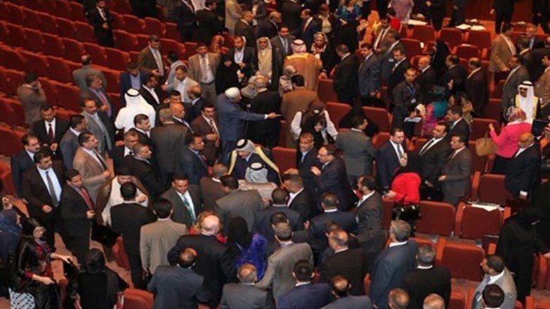 عێراق به‌رمیلێك نه‌وتی به‌ جووتێك نه‌عل داوه‌