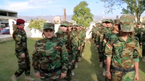 زنان کرد در صفوف مبارزان پیشمرگە