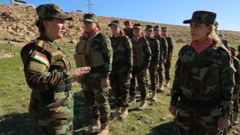 زنان کرد در صفوف مبارزان پیشمرگە