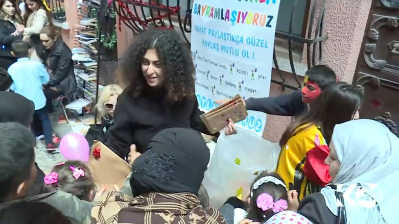 Di maleke biçûk de bi hezaran zarokên xizan tên xwedîkirin