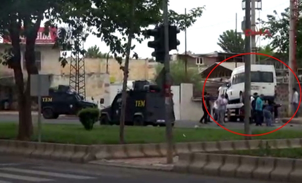 لە ئامەد ئۆتۆمبێلێكی حكوومی بۆمبڕێژ دەكرێت