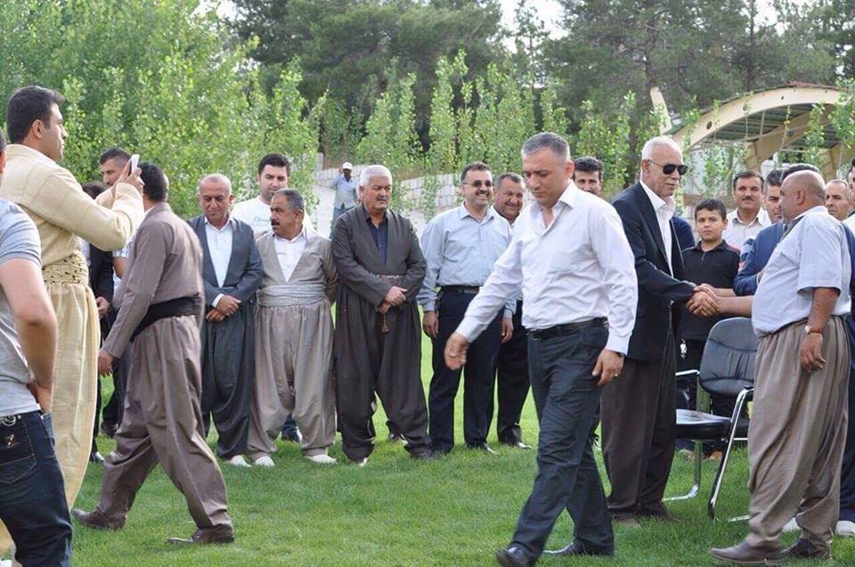چەند وێنەیەكی نەوشیروان مستەفا بڵاودەكرێنەوە