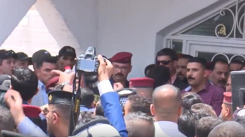 به‌ ڤیدیۆ.. شه‌ڕه‌بۆكسی نێوان پاسه‌وانانی فوئاد مه‌عسووم و نووری مالیكی ببینه‌