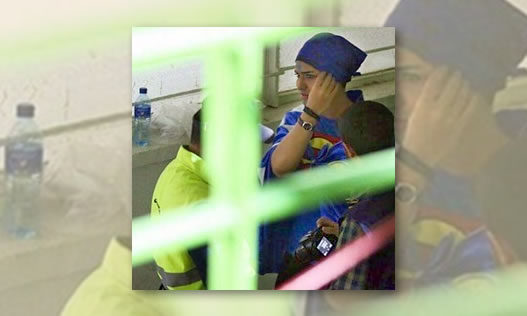 بازداشت یک دختر تماشاگر در مسابقه آسیایی فوتبال در ورزشگاه آزادی