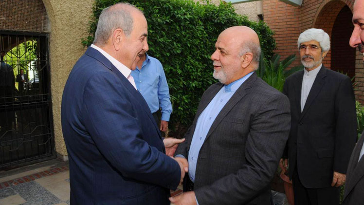 مسجدي يغازل علاوي ويمد له "يد الصداقة" بأول لقاء يجمعهما ببغداد