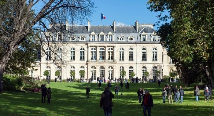 ناپلیۆن به‌ دیاری داویه‌تی به‌ خۆشه‌ویسته‌كه‌ی و تونێلی نهێنی بۆ بینینی درووست كردووه‌.. ئیلیزێ چۆن بووه‌ته‌‌ رووگه‌ی باڵای سیاسه‌تی فه‌ڕه‌نسا؟