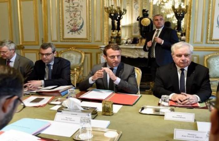 ناپلیۆن به‌ دیاری داویه‌تی به‌ خۆشه‌ویسته‌كه‌ی و تونێلی نهێنی بۆ بینینی درووست كردووه‌.. ئیلیزێ چۆن بووه‌ته‌‌ رووگه‌ی باڵای سیاسه‌تی فه‌ڕه‌نسا؟