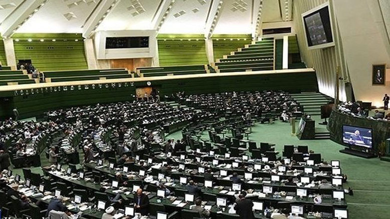 پەرلەمانی ئێران پڕۆژە یاسایەك بۆ رووبەڕوو بوونەوەی ئەمریكا ئامادە دەكات