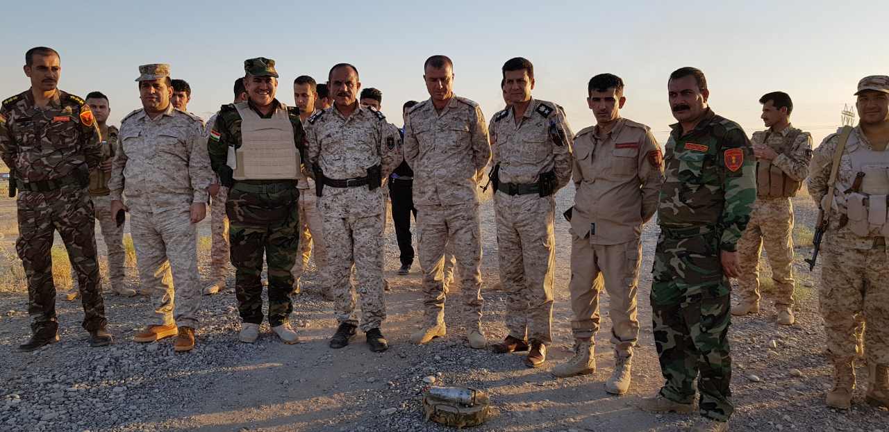 Peshemrga forces defuse Islamic State (IS) improvised explosive device (IED) between Bai Hassan and Qaracham oil wells in the northwestern of Krikuk Province, Kurdistan Region, June 8, 2017. (Photo: Kurdistan24)