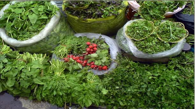 هاوردنی سه‌وزه‌ و میوه‌ بازاڕی شێواندووه‌