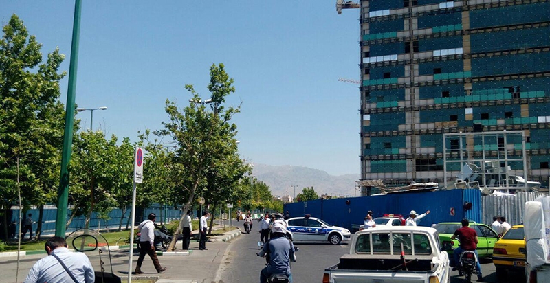 تەقە لە پەرلەمانی ئێران كرا