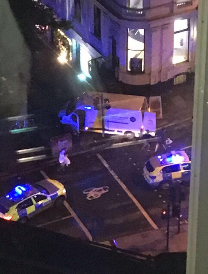 لە ھێرشێكی تیرۆرستیدا لە لەندەن زیاتر لە 30 كەس بوونە قوربانی