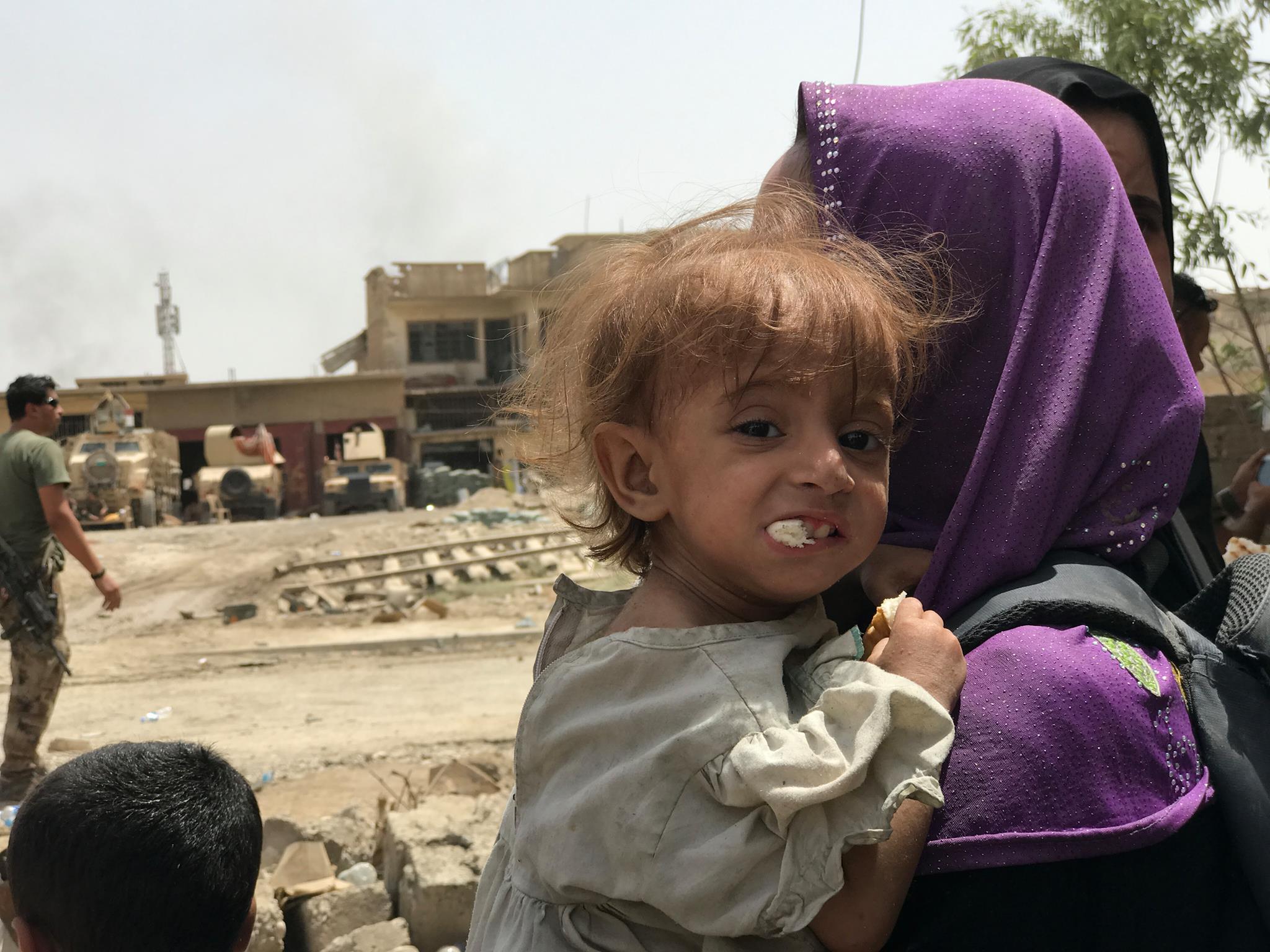Civilians flee from the Islamic State (IS) controlled areas in the west of Mosul, northern Iraq. (Photo: Kurdistan24 / Zerdasht Hame)