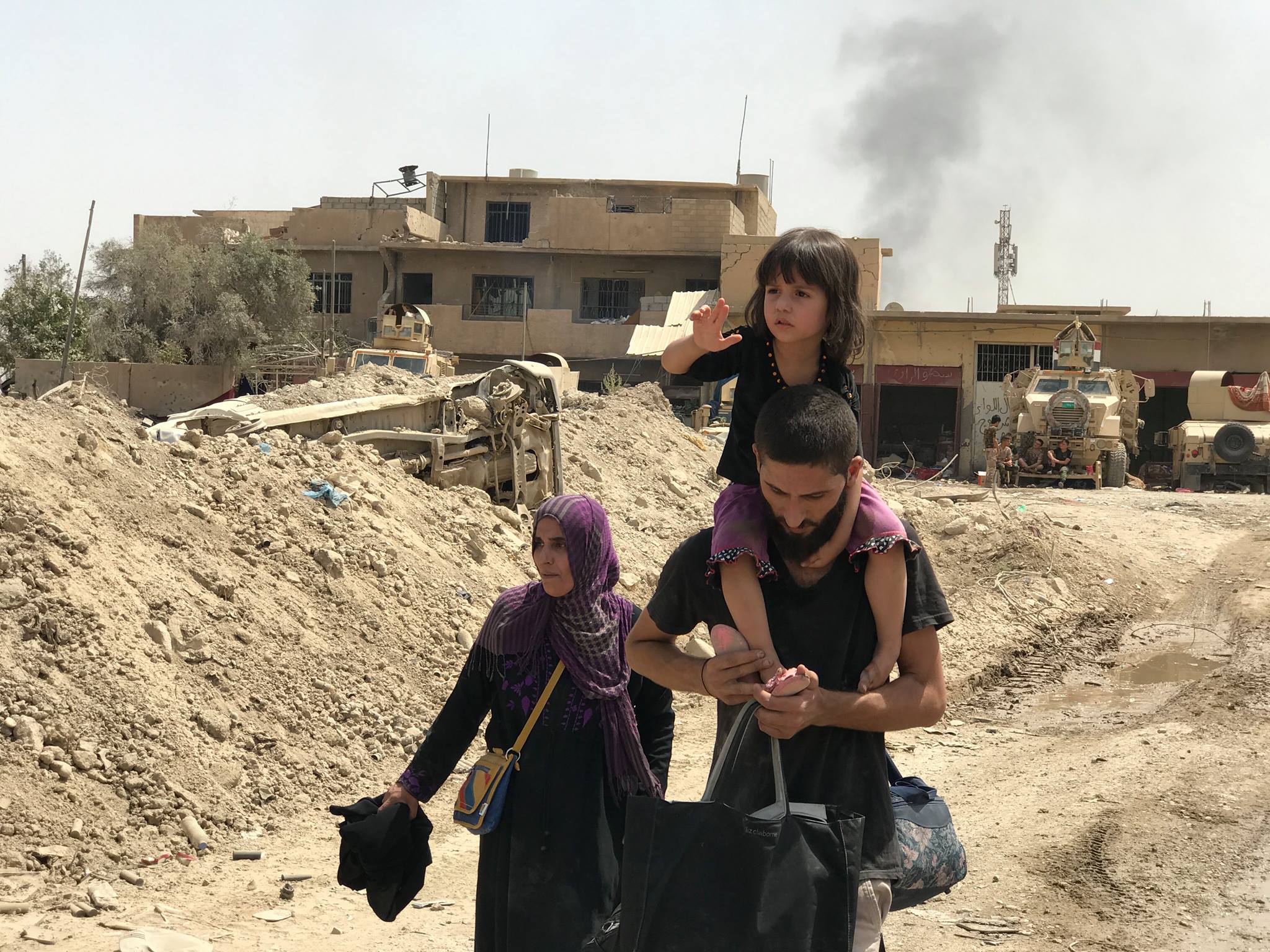 Civilians flee from the Islamic State (IS) controlled areas in the west of Mosul, northern Iraq. (Photo: Kurdistan24 / Zerdasht Hame)
