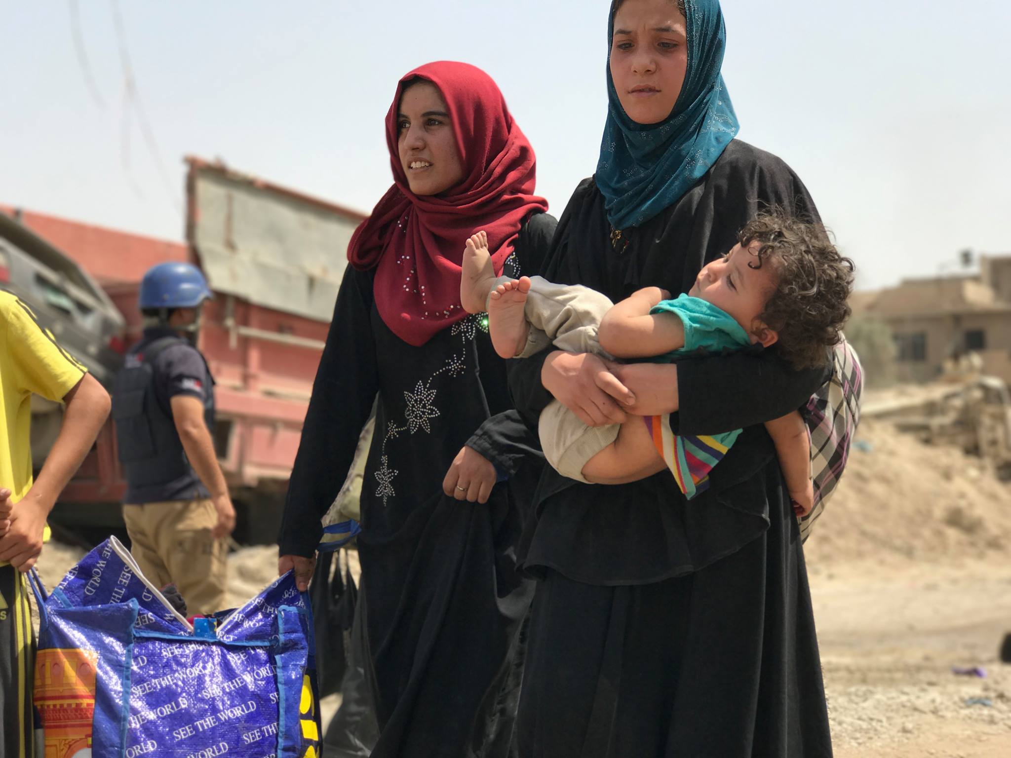 Civilians flee from the Islamic State (IS) controlled areas in the west of Mosul, northern Iraq. (Photo: Kurdistan24 / Zerdasht Hame)