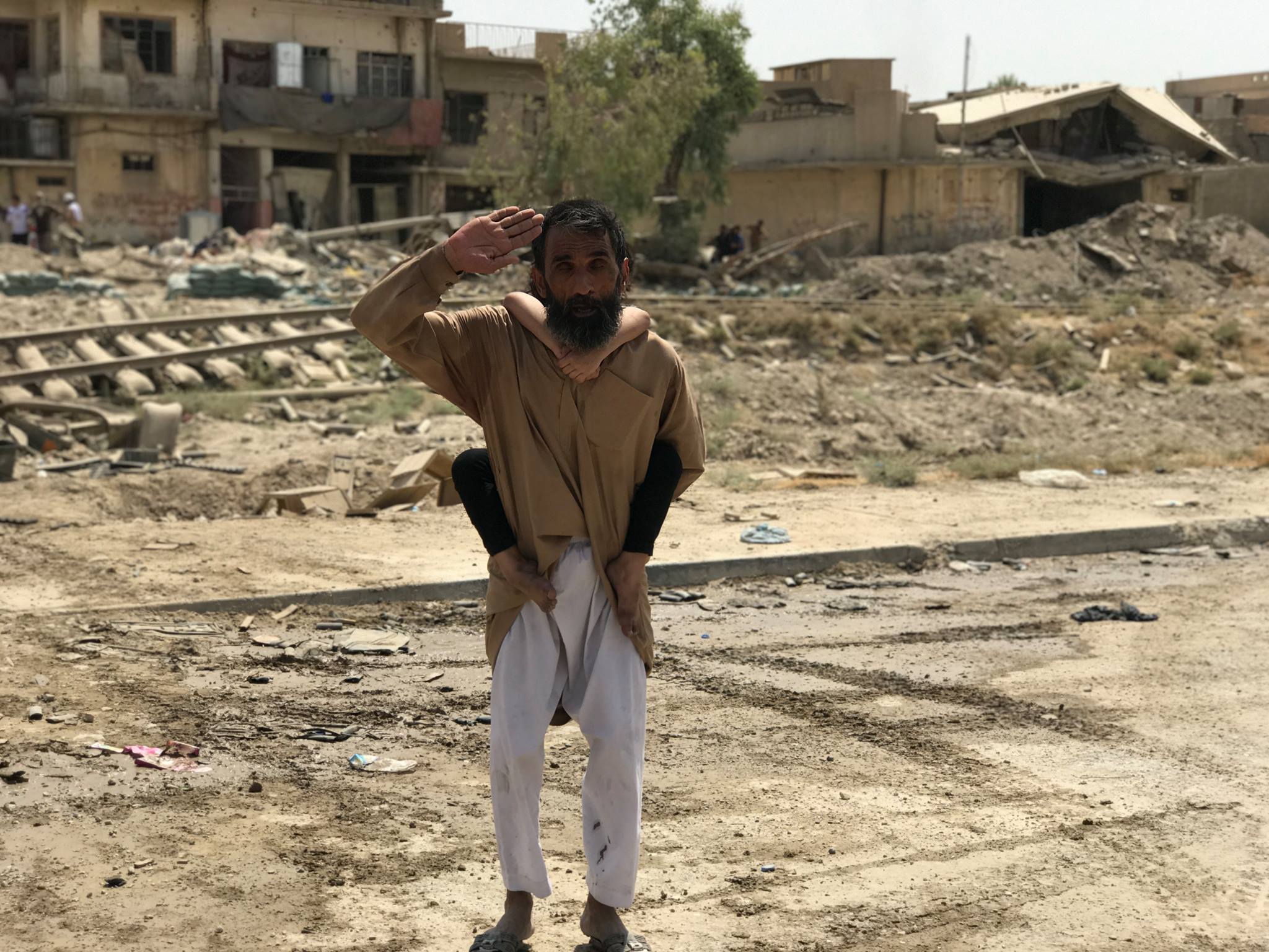 Civilians flee from the Islamic State (IS) controlled areas in the west of Mosul, northern Iraq. (Photo: Kurdistan24 / Zerdasht Hame)