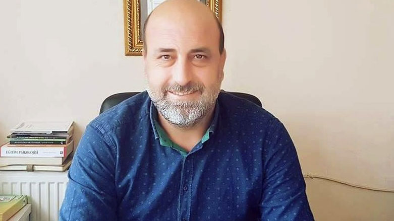 Ji ber fêrkirina sirûda "Ey Reqîb" hat girtin