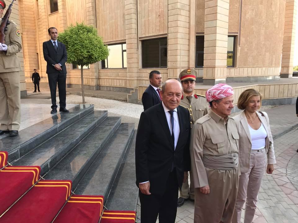 Barzani at the welcoming of the French delegation. (Photo: Kurdistan 24/Aras Ahmed)