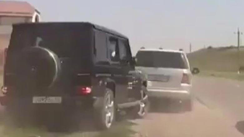 به‌ ڤيديۆ.. دوو شوفێرى سه‌ركه‌ش چى له‌ ئۆتۆمبێله‌ گرانبه‌هاكانيان ده‌كه‌ن