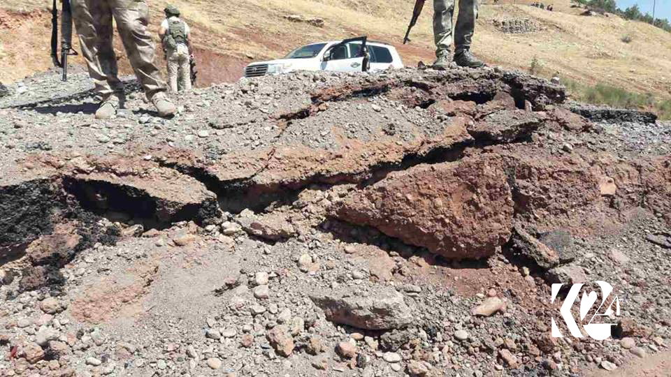 پەكەكە دوو ئۆتۆمبێلی تەقاندەوە