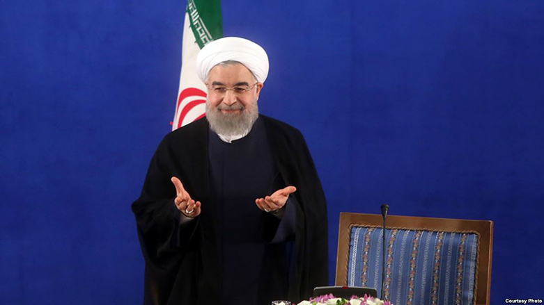 حەسەن روحانی سوێندی یاسایی دەخوات