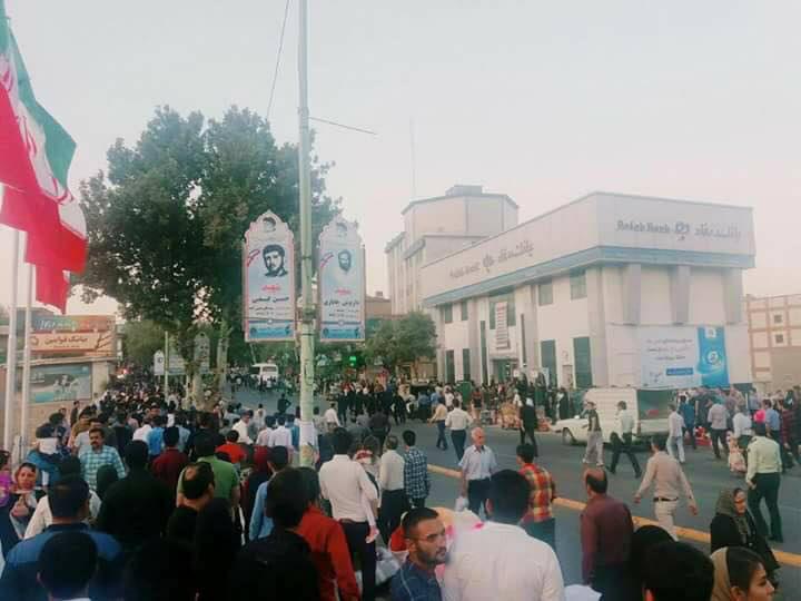 Photos sent from Sanandaj show the crowd keeps growing larger. (Photo: Social Media)